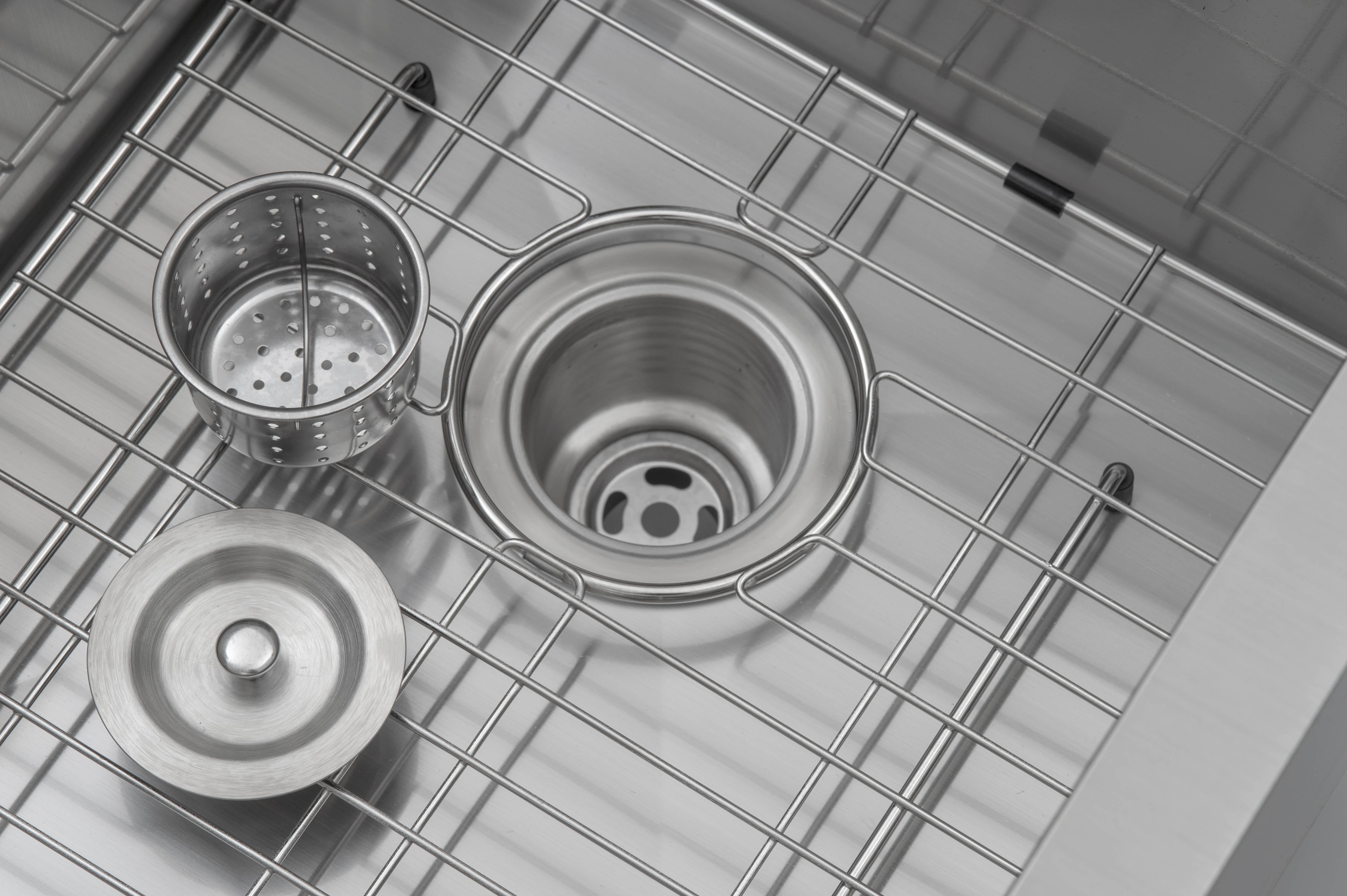 Prestige Series Farmhouse Apron Undermount Stainless Steel 33 in. 50/50 Double Bowl Handmade Sink with Grid and Strainer