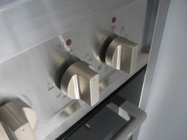 Gourmet 24 in. Vitroceramic with Convection Oven Freestanding Range